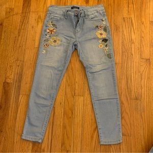 Bandolino Flower Patterned Jeans